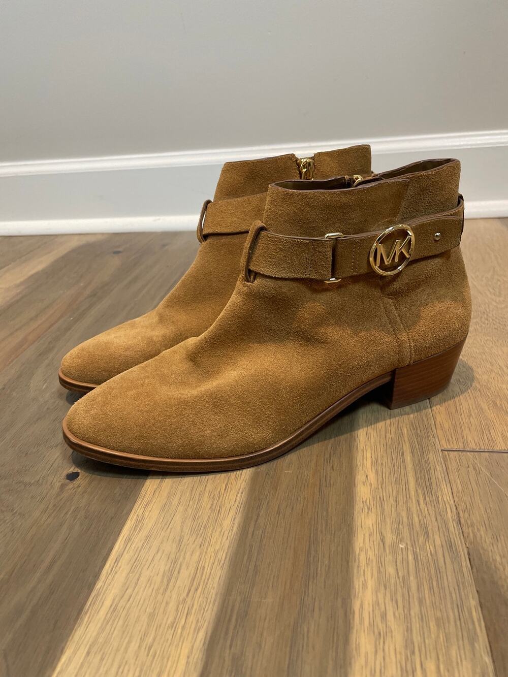Michael Kors Tan Leather Ankle Boots Gold MK Logo Size 8.5W